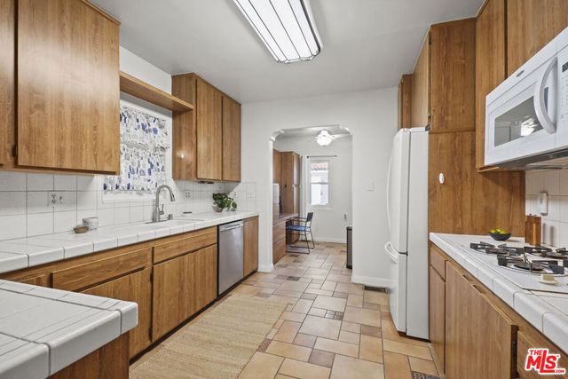 1238 N Isabel Street, Glendale, CA 91207