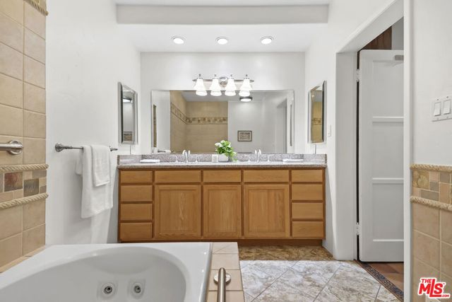 1238 N Isabel Street, Glendale, CA 91207