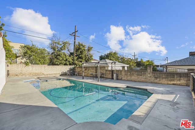 1238 N Isabel Street, Glendale, CA 91207