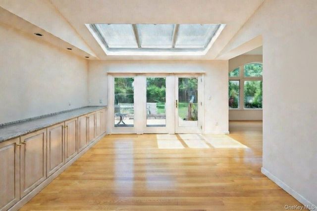 79 Meadow Woods Road, Great Neck, NY 11020