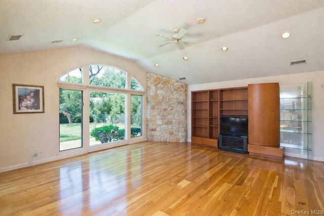 79 Meadow Woods Road, Great Neck, NY 11020