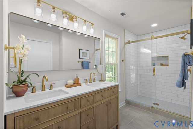6924 Mason Woods Dr, North Chesterfield, VA 23234