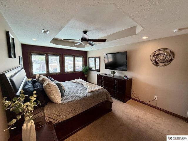 609 Pier 1, Lincoln, NE 68528