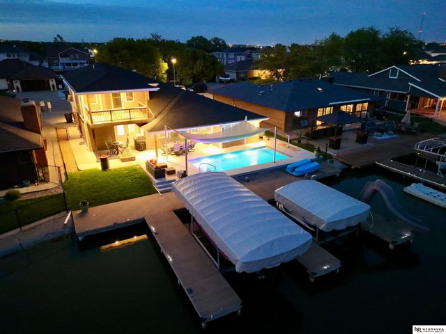 609 Pier 1, Lincoln, NE 68528
