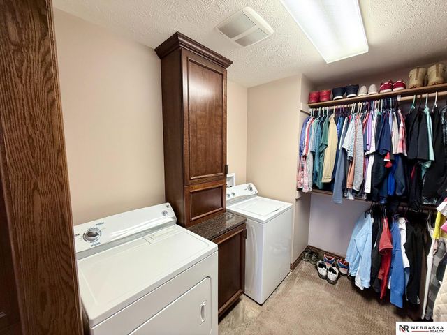 609 Pier 1, Lincoln, NE 68528