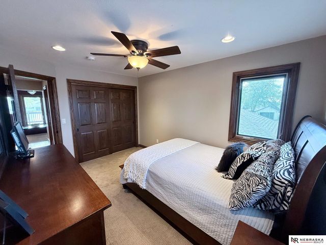 609 Pier 1, Lincoln, NE 68528