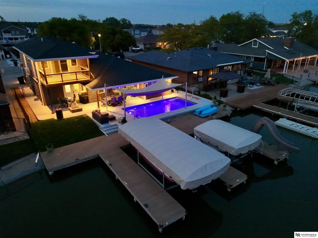 609 Pier 1, Lincoln, NE 68528