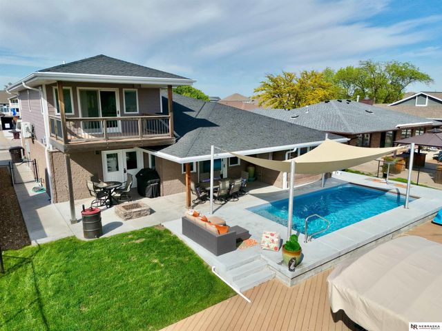609 Pier 1, Lincoln, NE 68528