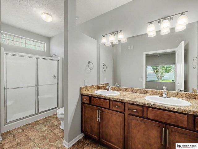 1807 Mayflower Road, Bellevue, NE 68123