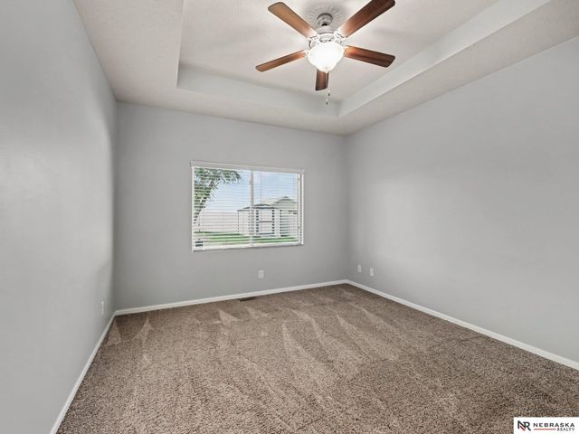 1807 Mayflower Road, Bellevue, NE 68123