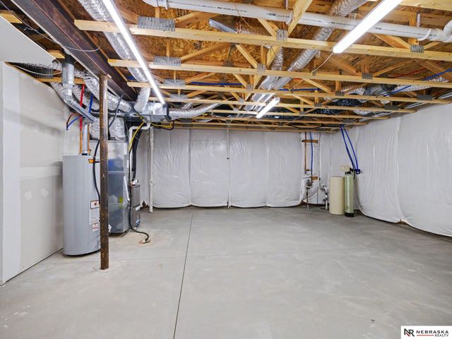 1807 Mayflower Road, Bellevue, NE 68123