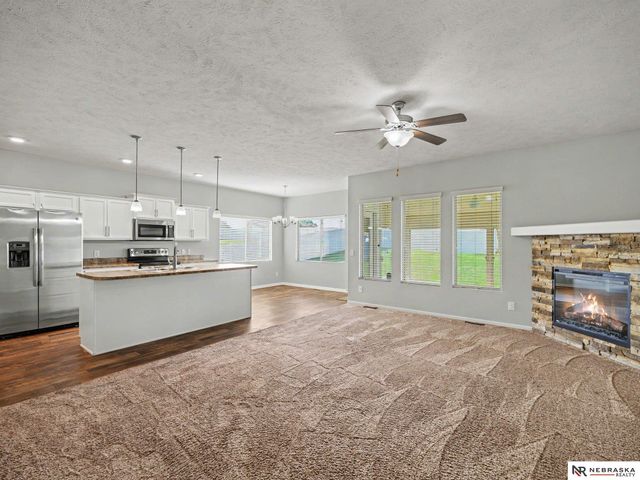 1807 Mayflower Road, Bellevue, NE 68123