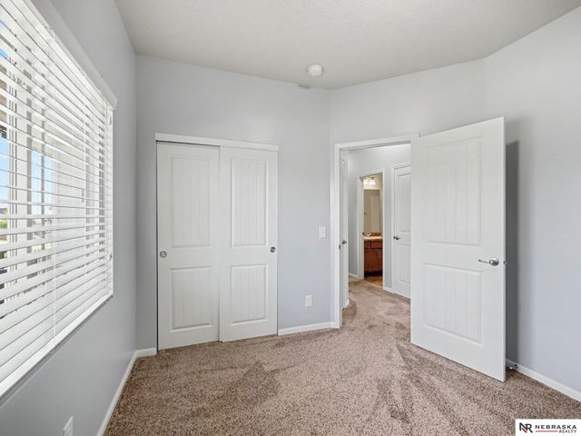 1807 Mayflower Road, Bellevue, NE 68123