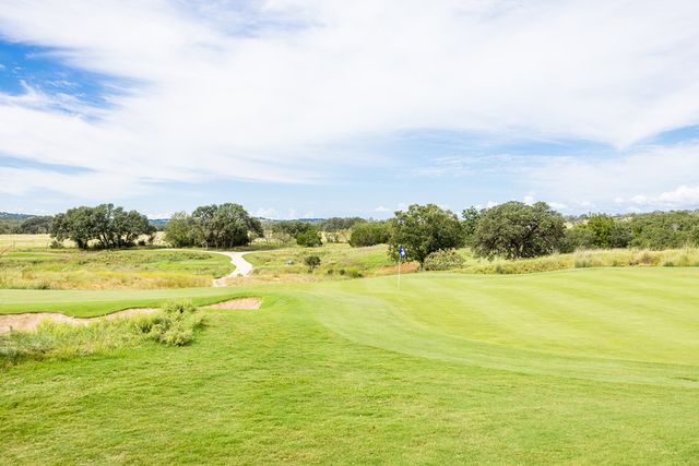 4528-22 Comanche Trace Dr, Kerrville, TX 78028