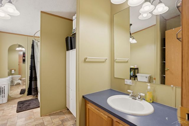 130 S Miller Road, Saginaw, MI 48609
