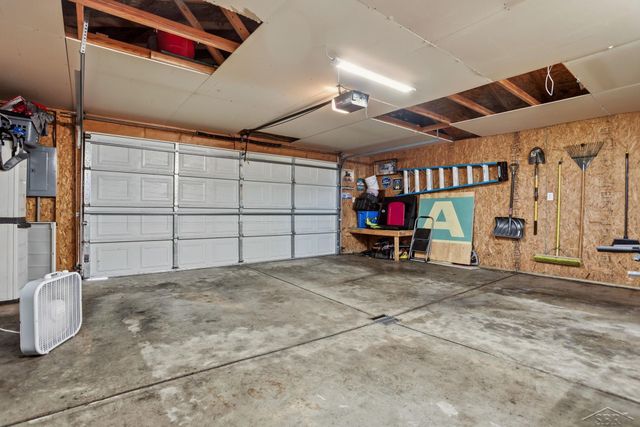 130 S Miller Road, Saginaw, MI 48609