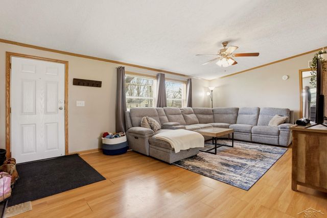 130 S Miller Road, Saginaw, MI 48609