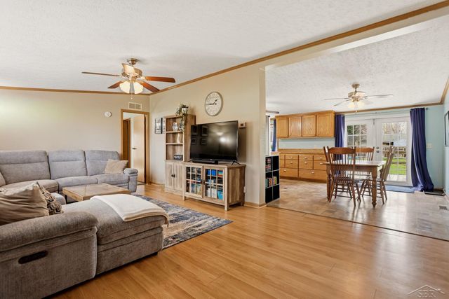 130 S Miller Road, Saginaw, MI 48609