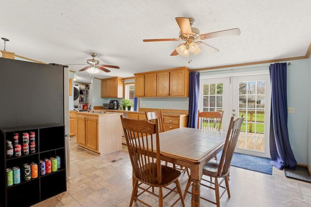 130 S Miller Road, Saginaw, MI 48609