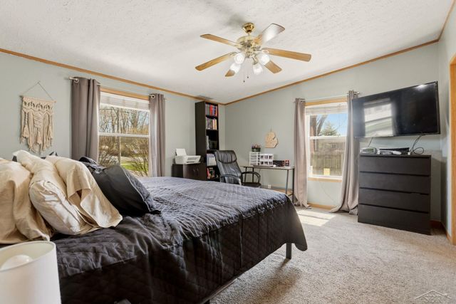 130 S Miller Road, Saginaw, MI 48609