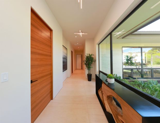 320 Luawai St, Lahaina, HI 96761