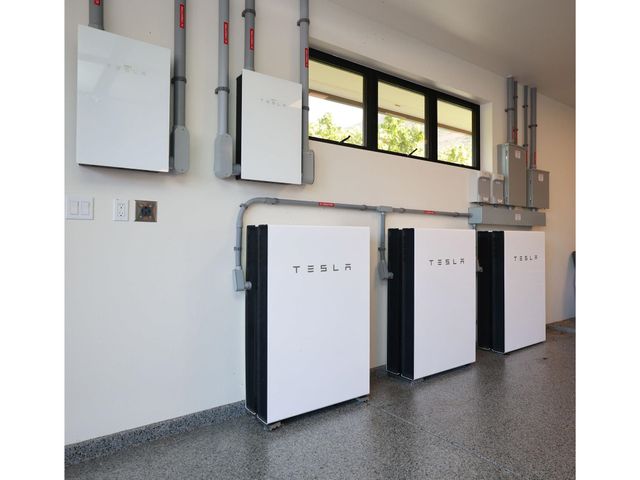 320 Luawai St, Lahaina, HI 96761