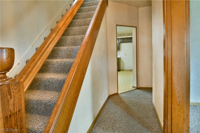 211 E Wilson Avenue, Girard, OH 44420