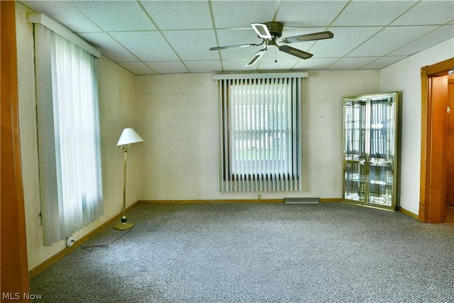 211 E Wilson Avenue, Girard, OH 44420
