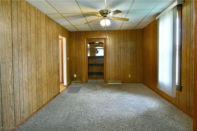 211 E Wilson Avenue, Girard, OH 44420