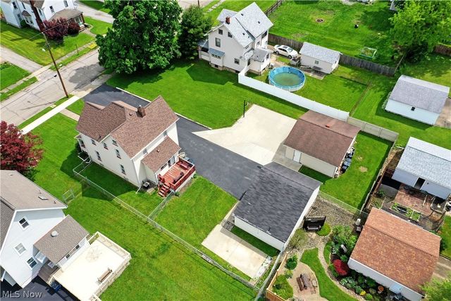 211 E Wilson Avenue, Girard, OH 44420