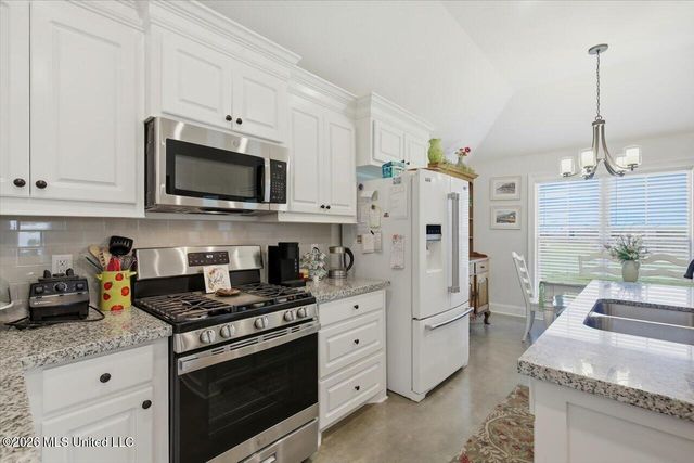 244 Hemingway Circle, Canton, MS 39046