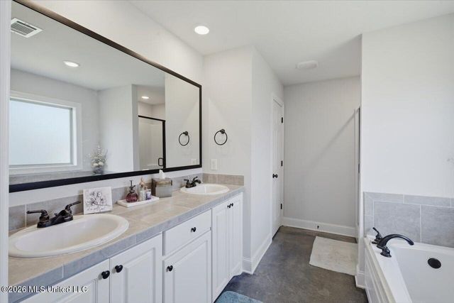 244 Hemingway Circle, Canton, MS 39046