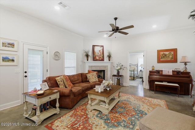 244 Hemingway Circle, Canton, MS 39046