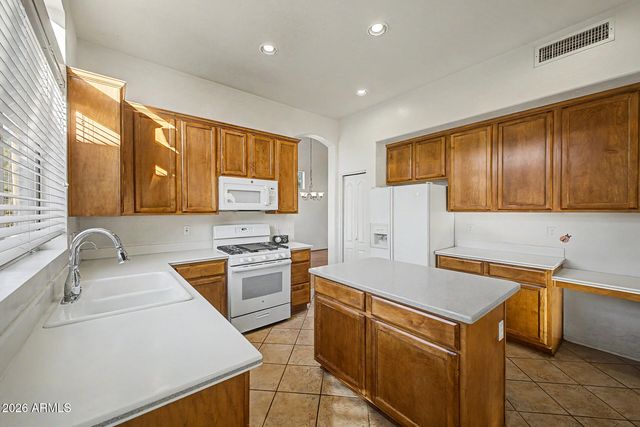 3060 N RIDGECREST -- 102, Mesa, AZ 85207