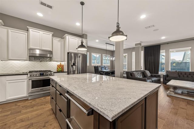 718 Sundance Glen Way, Richmond, TX 77406