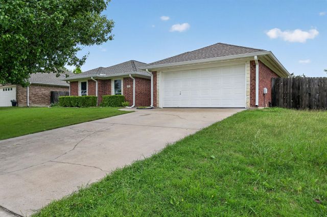 1507 E Johnson ST, Burnet, TX 78611