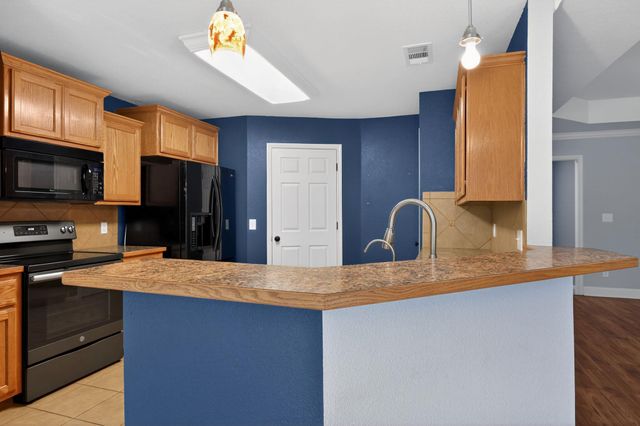 1507 E Johnson ST, Burnet, TX 78611