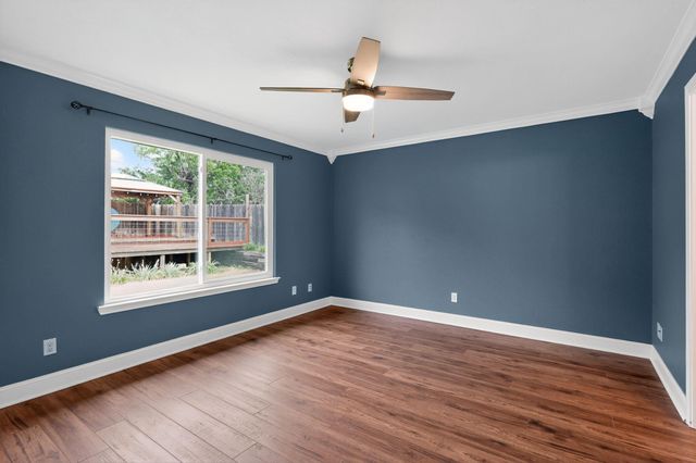 1507 E Johnson ST, Burnet, TX 78611