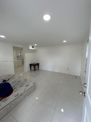 407 NW 33rd St 3, Miami, FL 33127