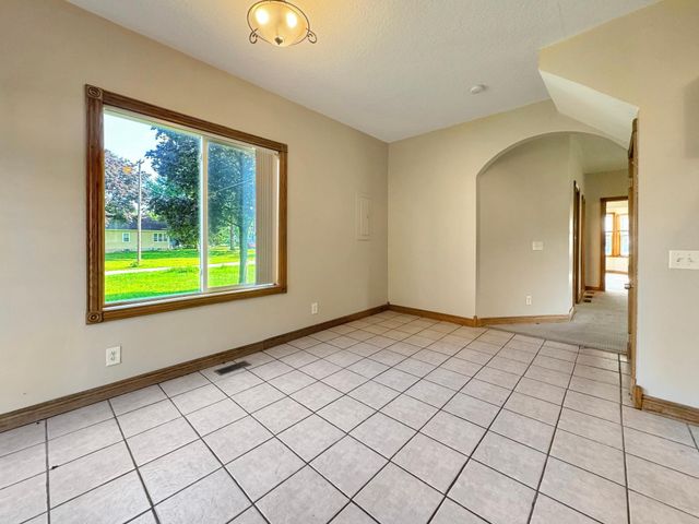 465 3rd Avenue, Newport, MN 55055