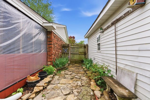 1363 Bridges Creek Court, Georgetown, KY 40324