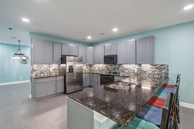 83 Elizabeth Drive, Bay City, TX 77414