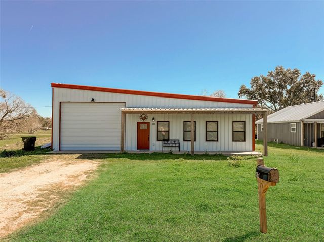 83 Elizabeth Drive, Bay City, TX 77414