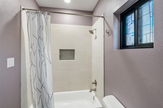 83 Elizabeth Drive, Bay City, TX 77414