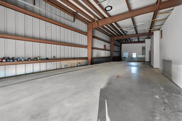 83 Elizabeth Drive, Bay City, TX 77414