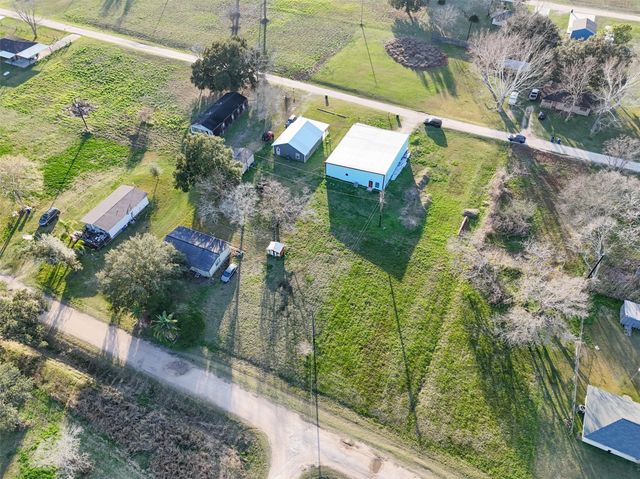 83 Elizabeth Drive, Bay City, TX 77414