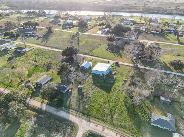 83 Elizabeth Drive, Bay City, TX 77414