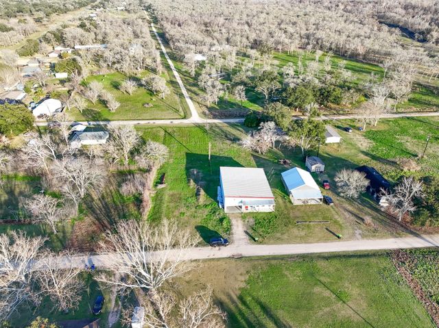 83 Elizabeth Drive, Bay City, TX 77414