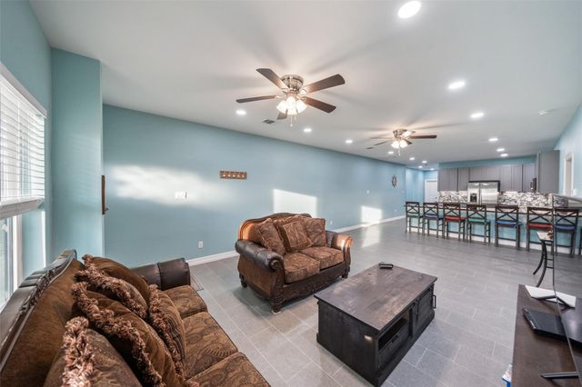 83 Elizabeth Drive, Bay City, TX 77414