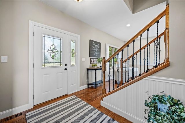 665 Hunters Path, Marengo, IL 60152